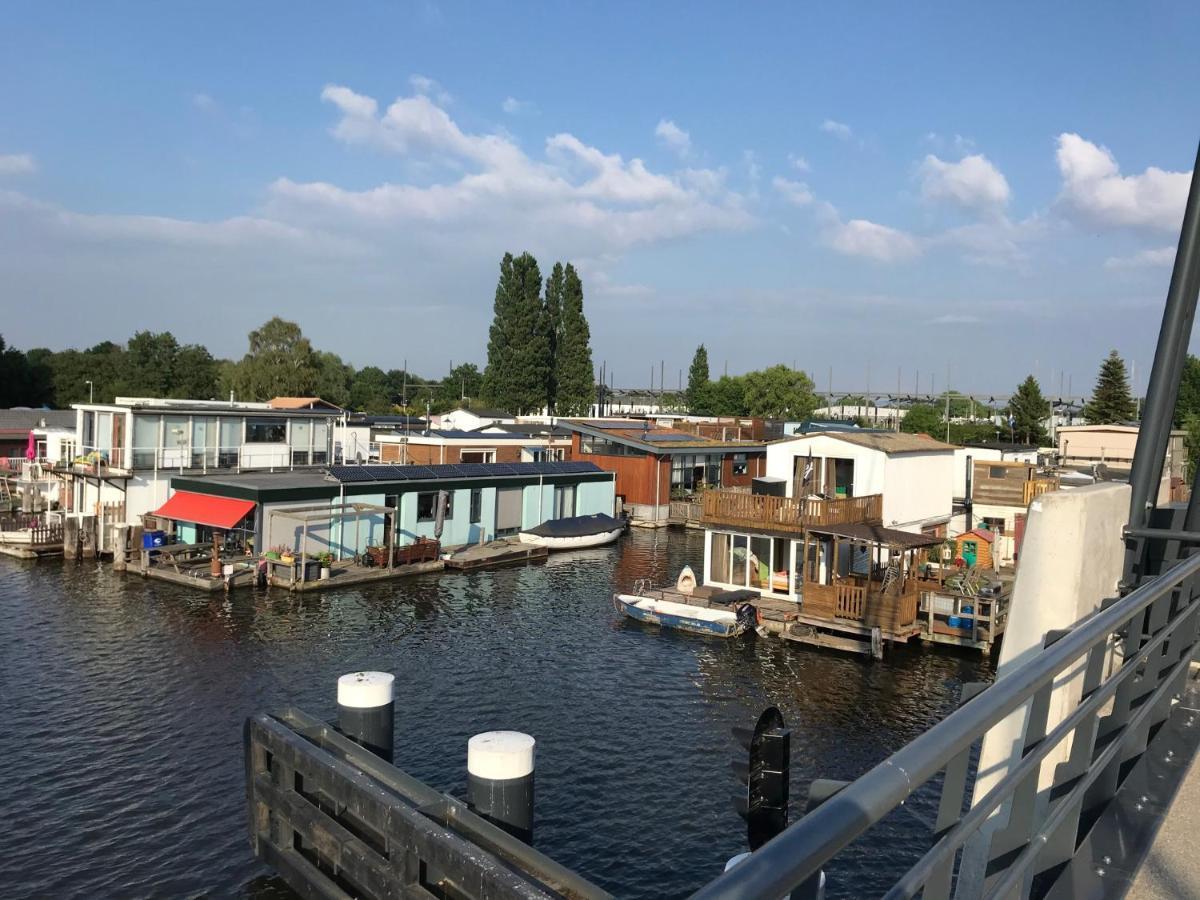 Houseboat Apartment With Water Terrace, Free Parking, Free Bikes & Fast Wifi Amsterdam Zewnętrze zdjęcie