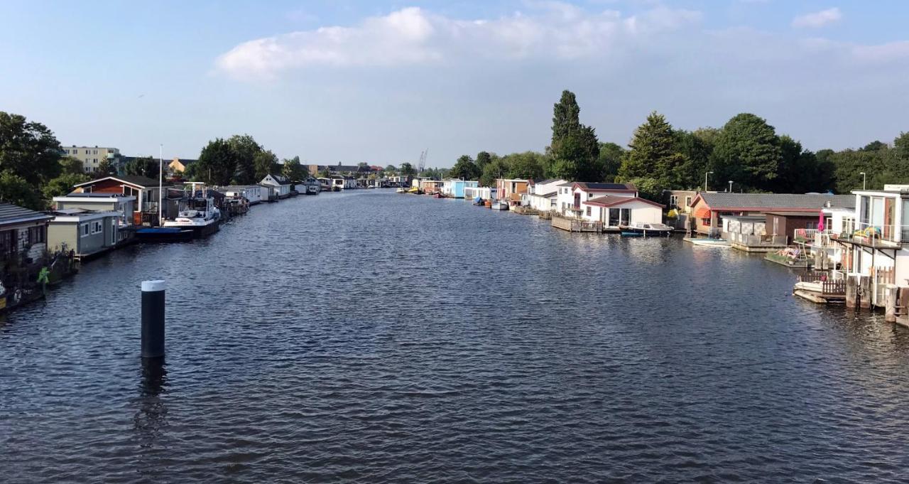 Houseboat Apartment With Water Terrace, Free Parking, Free Bikes & Fast Wifi Amsterdam Zewnętrze zdjęcie