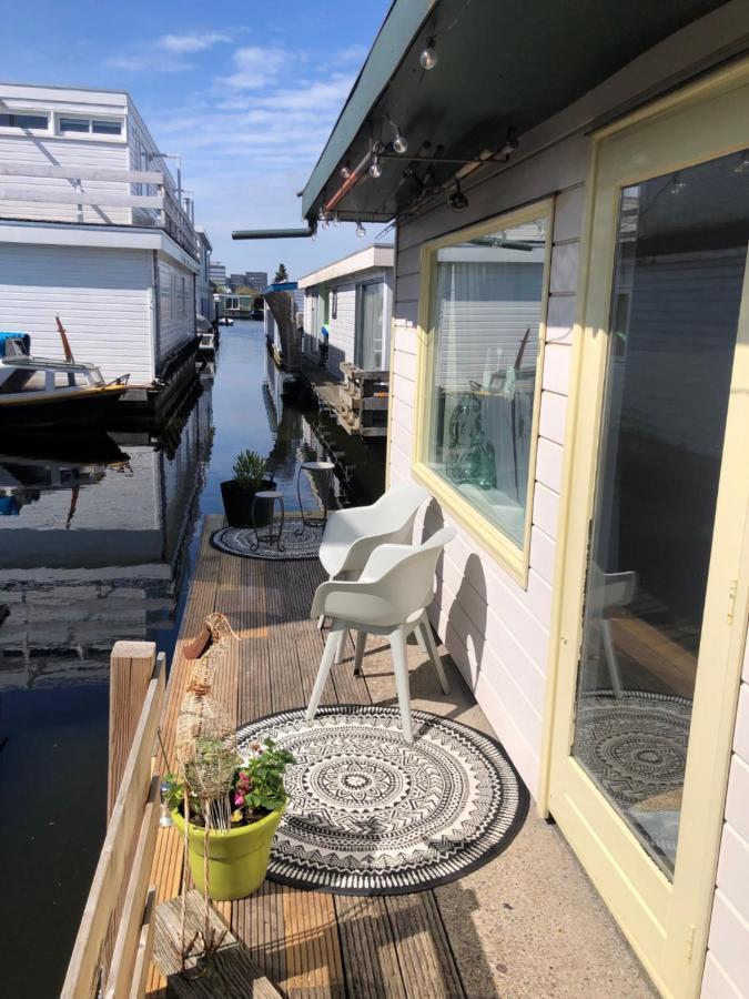 Houseboat Apartment With Water Terrace, Free Parking, Free Bikes & Fast Wifi Amsterdam Zewnętrze zdjęcie